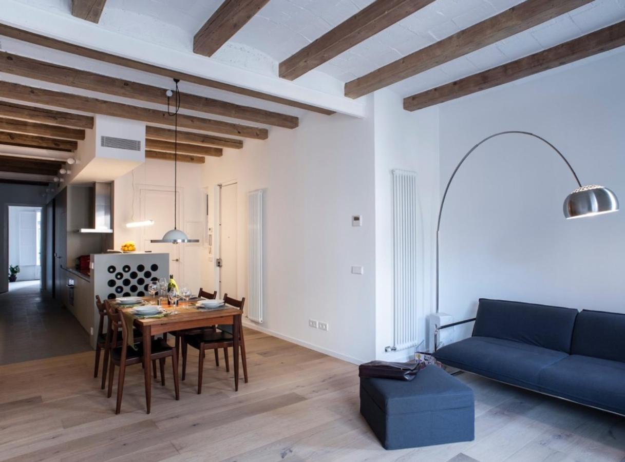 Flat San Antoni Villaroel/apartment Apartamento *