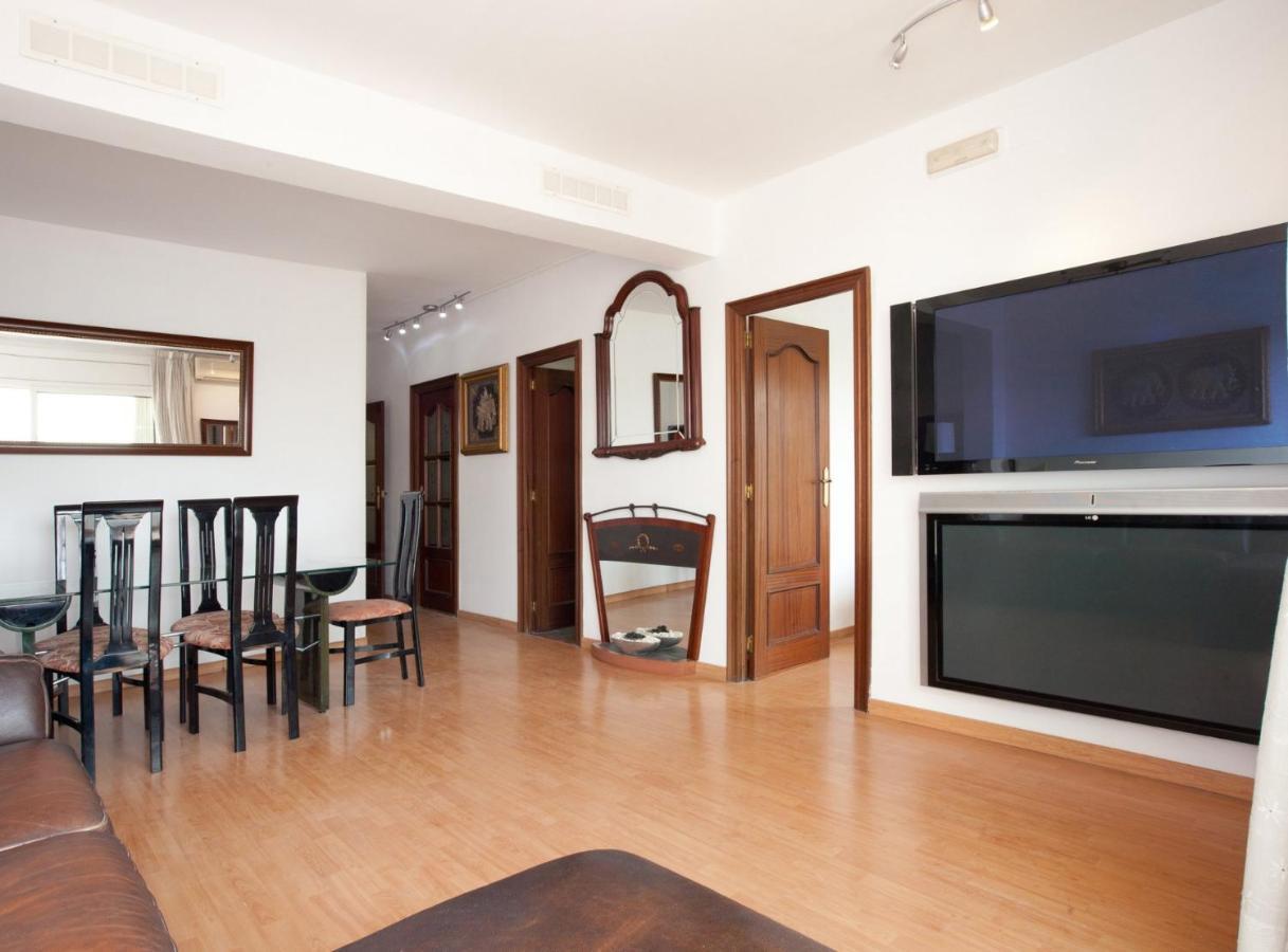 Penthouse With Terrace In Rambla Catalunya -centre