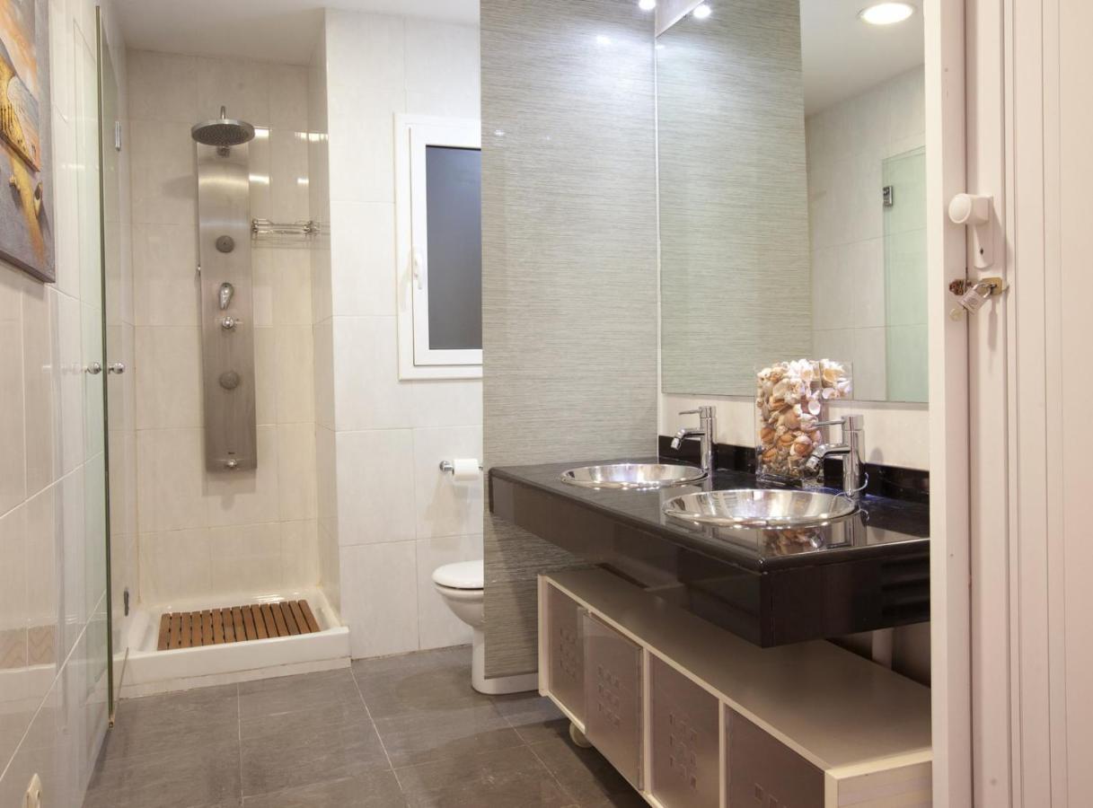 Apartment Penthouse With Terrace In Rambla Catalunya -centre