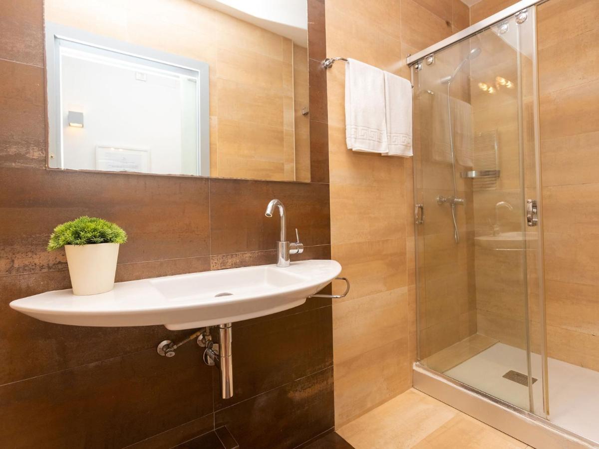 Apartment Centro- Passeig De Gracia - Casa Batllo By Interhome Barcelona