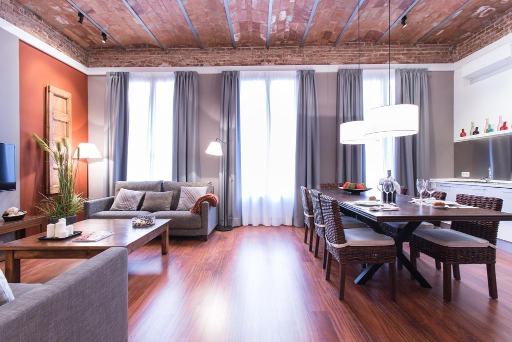 Serennia Ramblas - Placa Catalunya Apartment