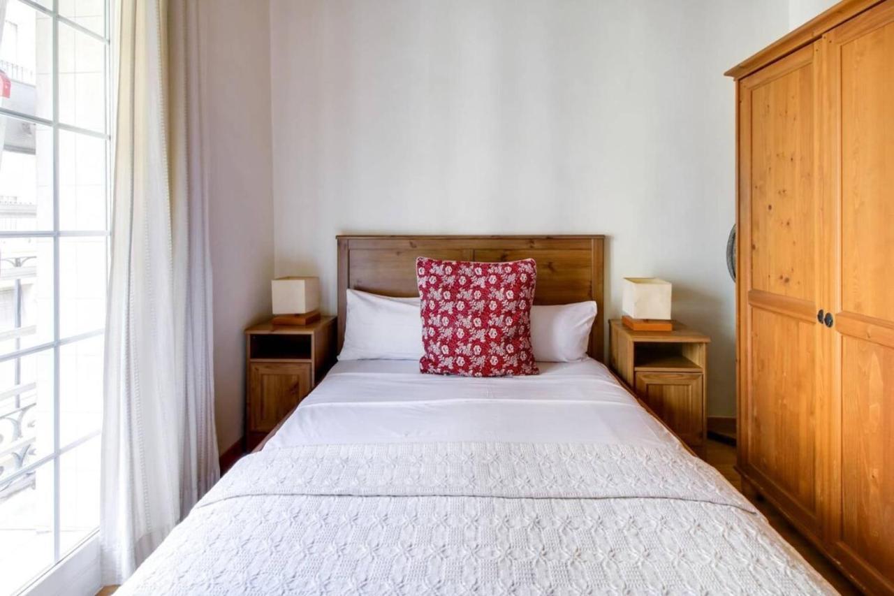 Modern 2 Bedroom In Poble Sec 7 Minutes To Metro * Barcelone