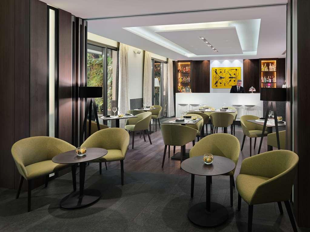Hotel H10 Urquinaona Plaza (adults Only) 4*