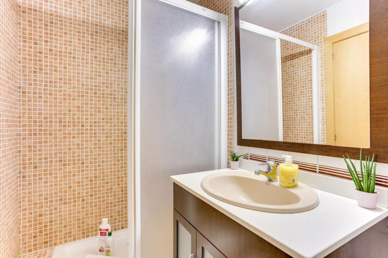 Bright And Spacious 3 Bedroom Close To The Beach Barcelone