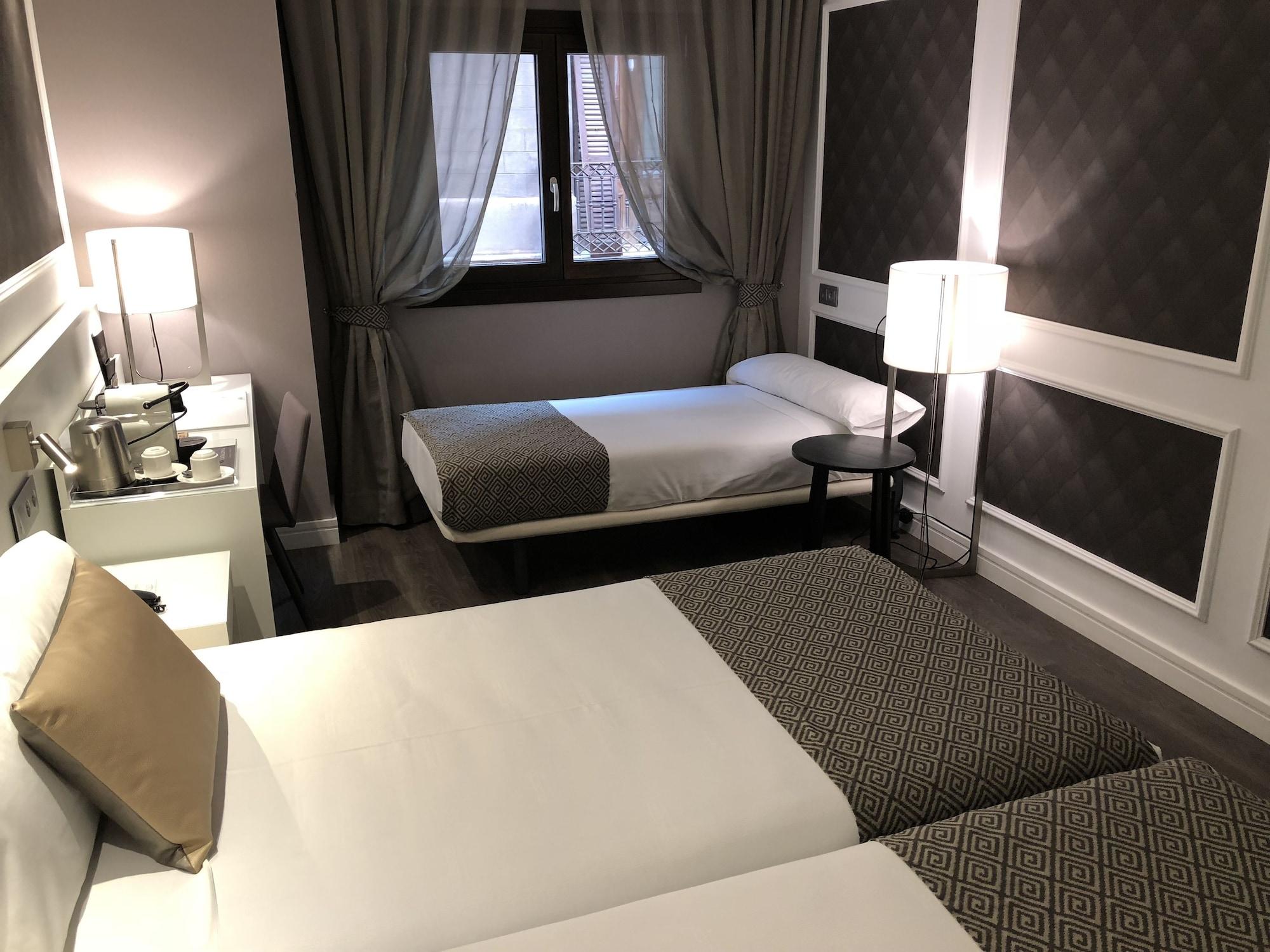 Hotel Catalonia Magdalenes 4*