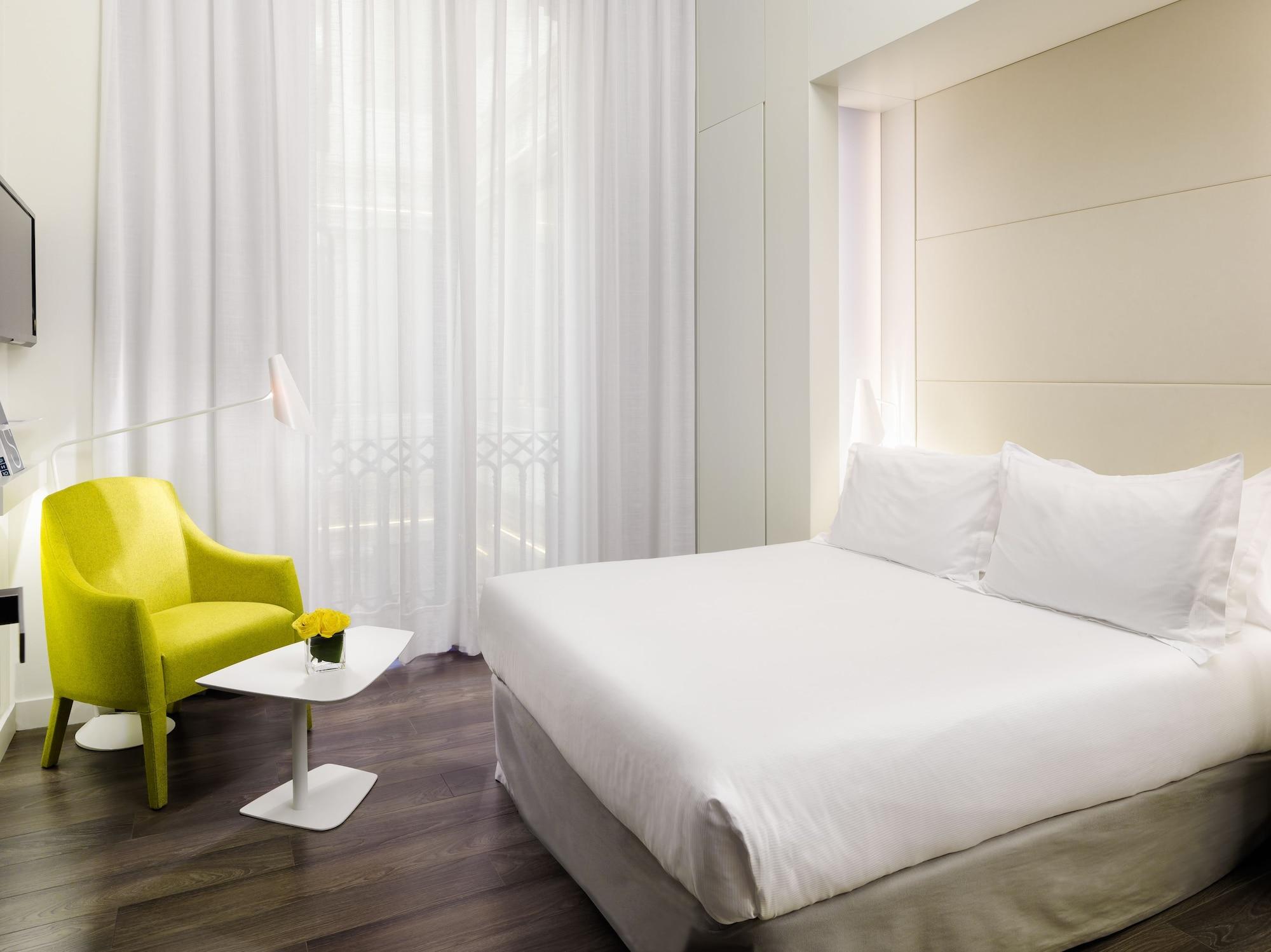 Hotel H10 Urquinaona Plaza (adults Only) 4*