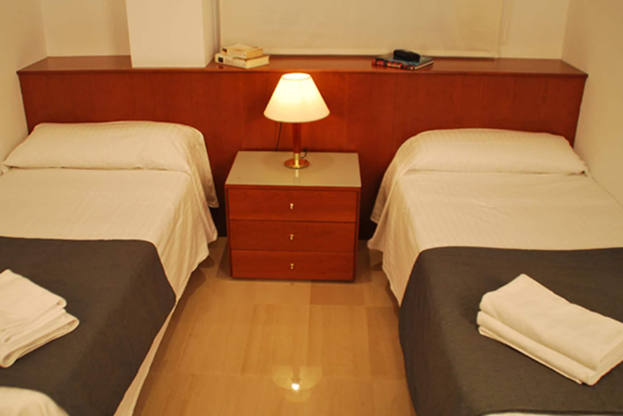 Aparthotel Napols - Abapart 2*