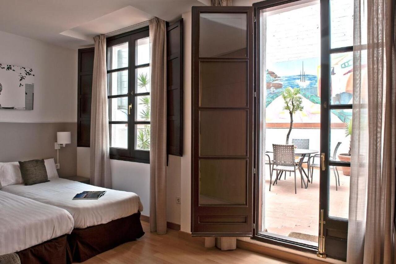 Aspasios Plaza Real Appartement *