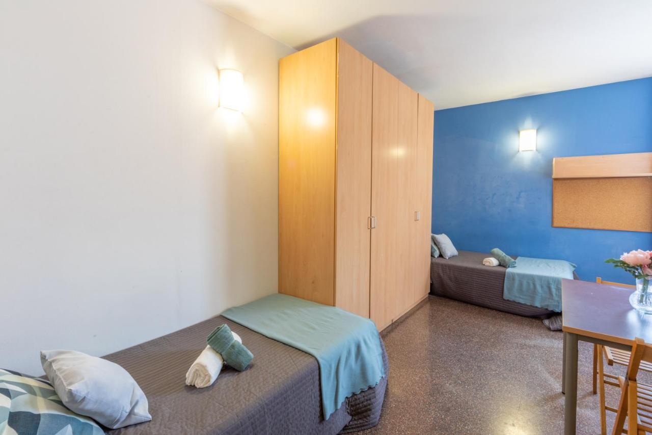 Residencia Universitaria Resa La Ciutadella Apartment