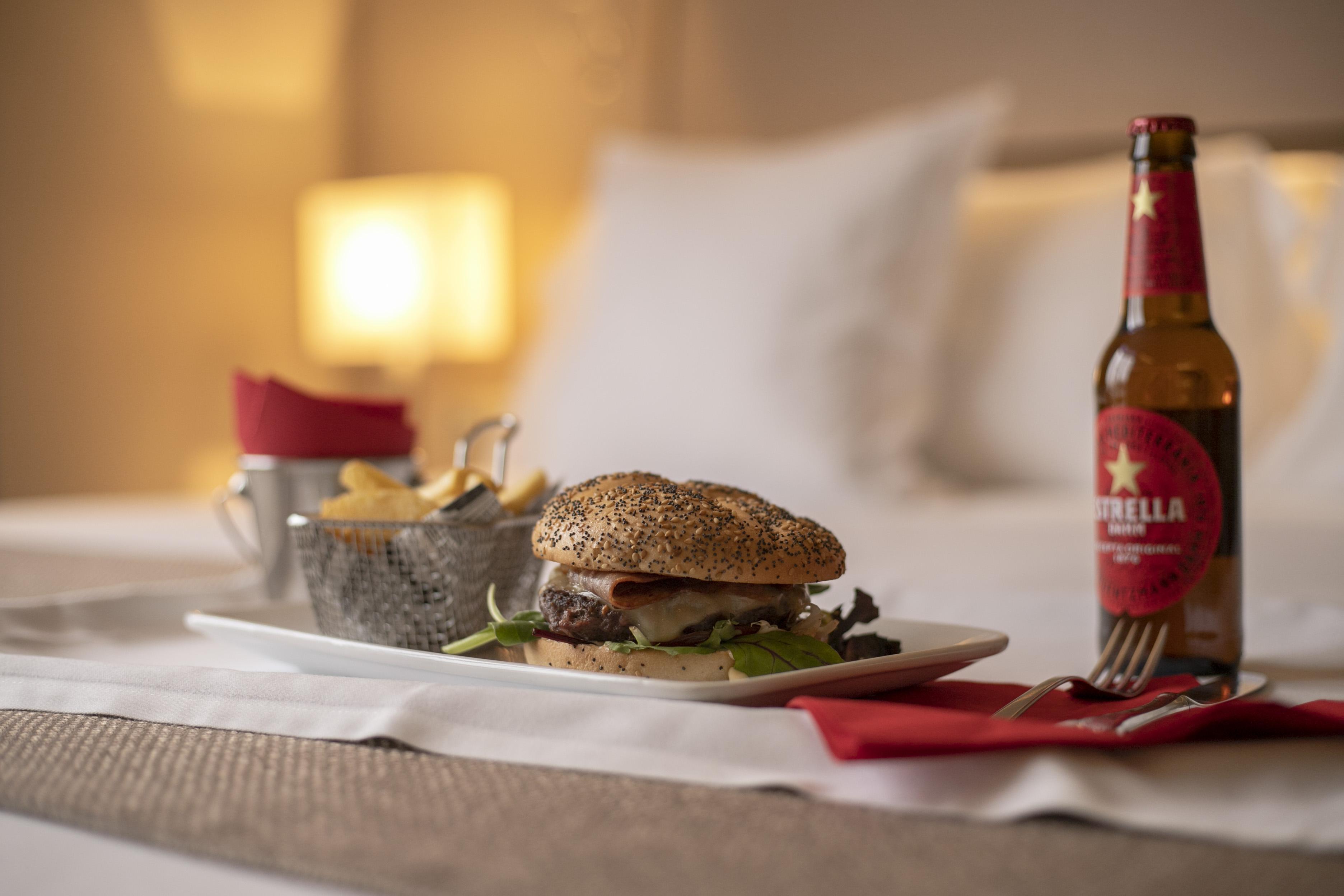 America Hotel 4*