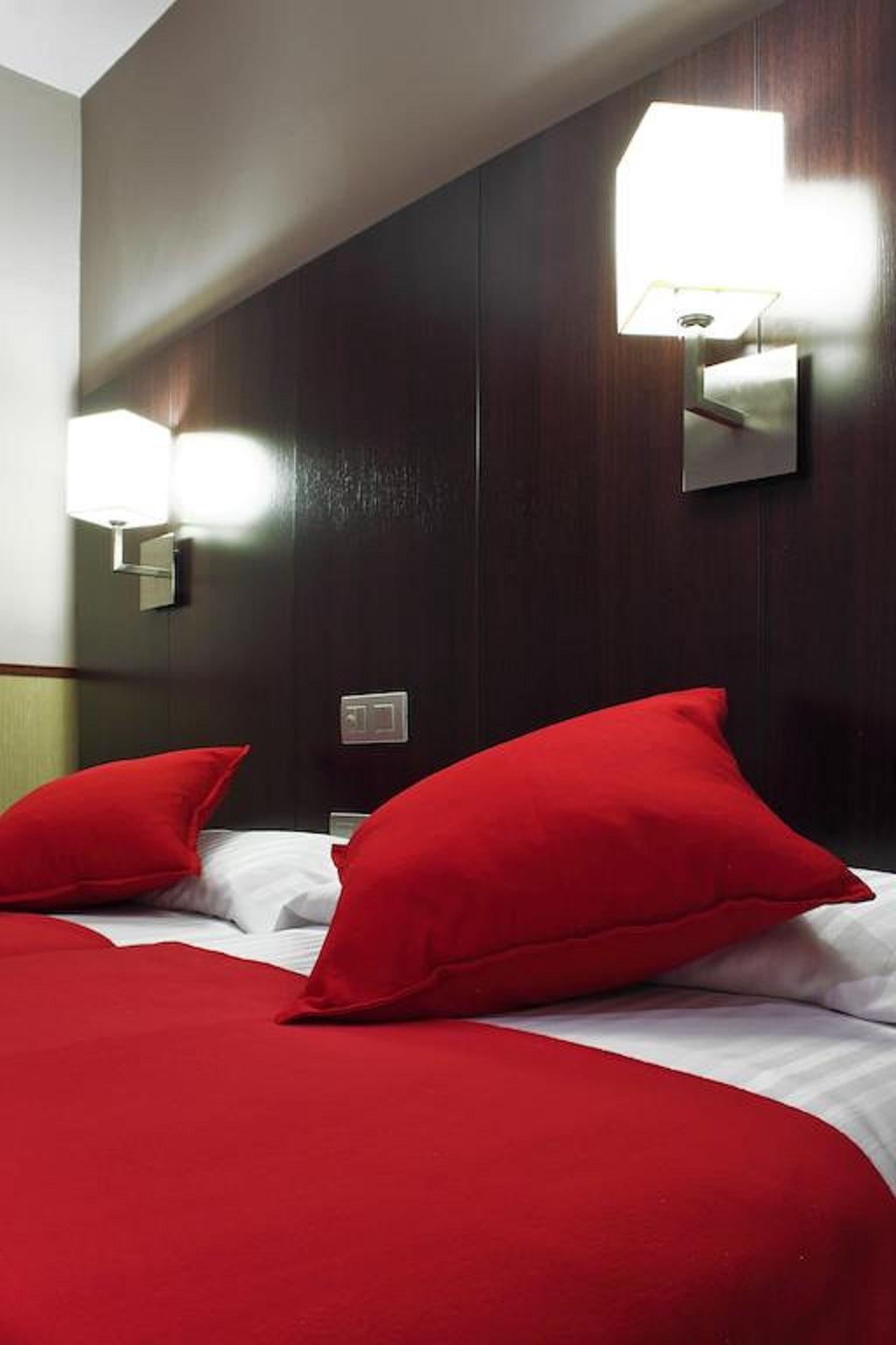 Yomo Bcn Port Guest house