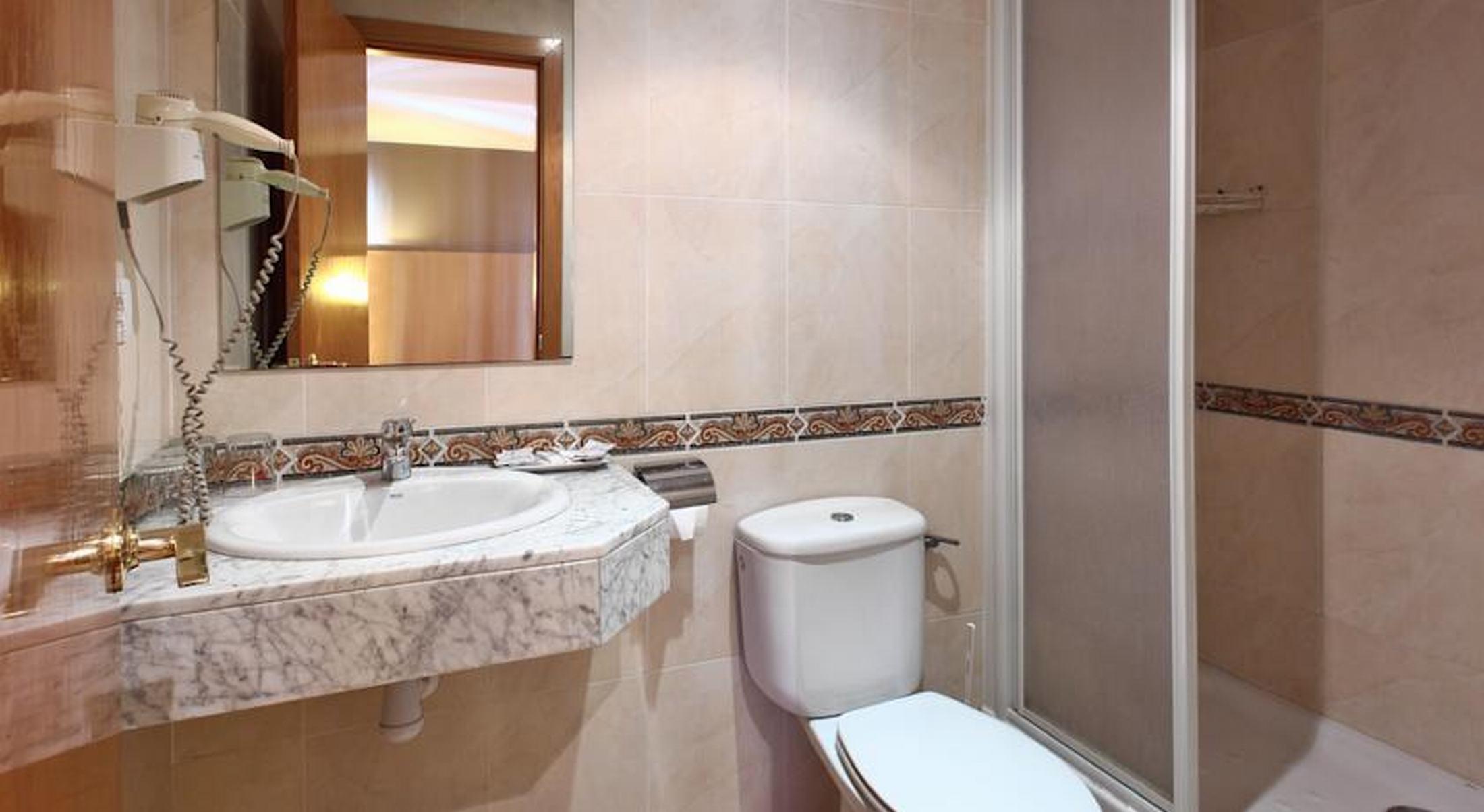 Yomo Bcn Port Guest house 2*