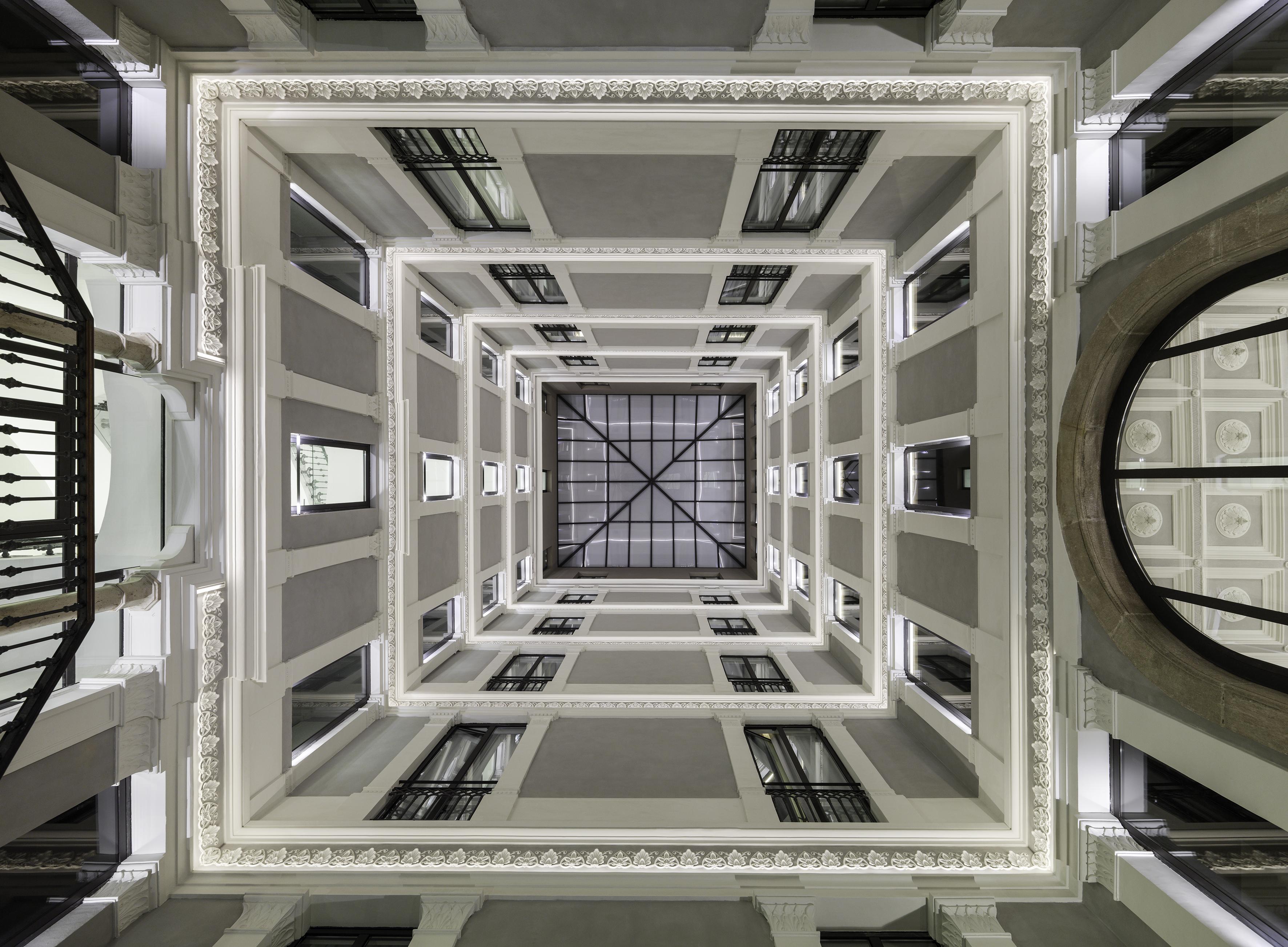 H10 Urquinaona Plaza (adults Only) Hotel 4*