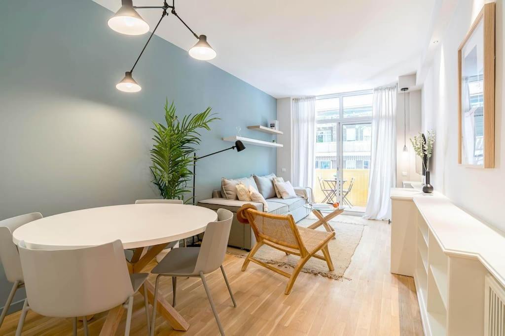 Modern Stylish 3 Bedroom Arco De Triunfo *