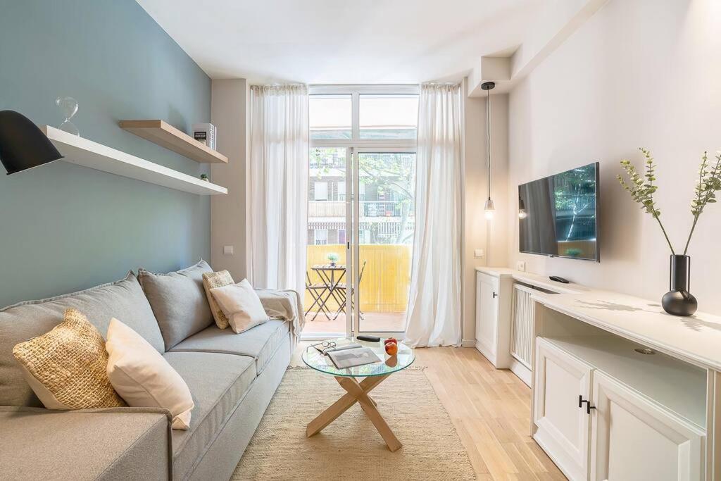 Modern Stylish 3 Bedroom Arco De Triunfo Appartement