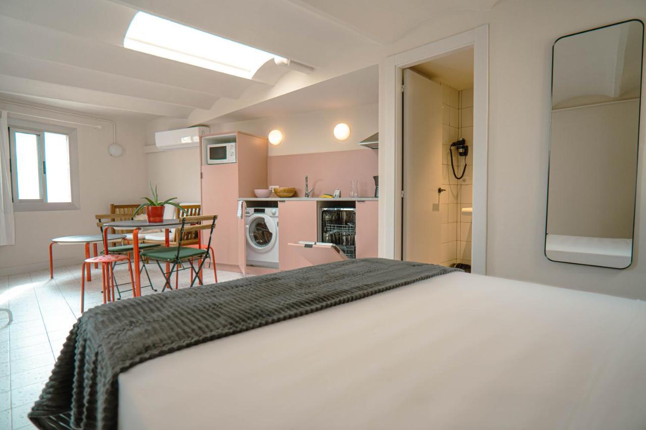 Smartr Barcelona Ramblas Aparthotel 2*