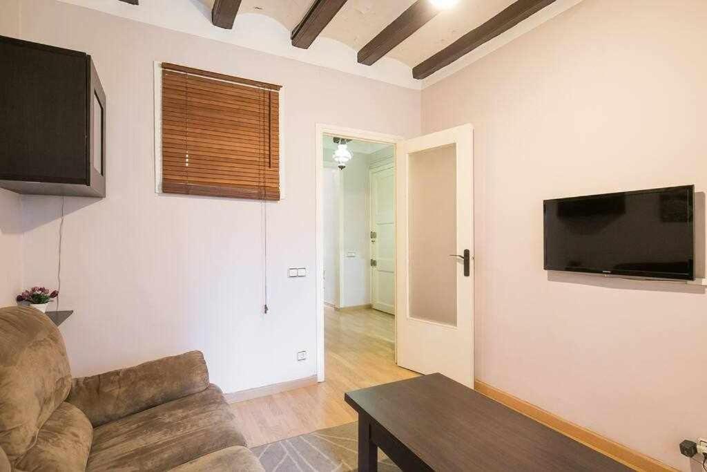 Consell Cent I 3 Eixample Apartment Barcelona