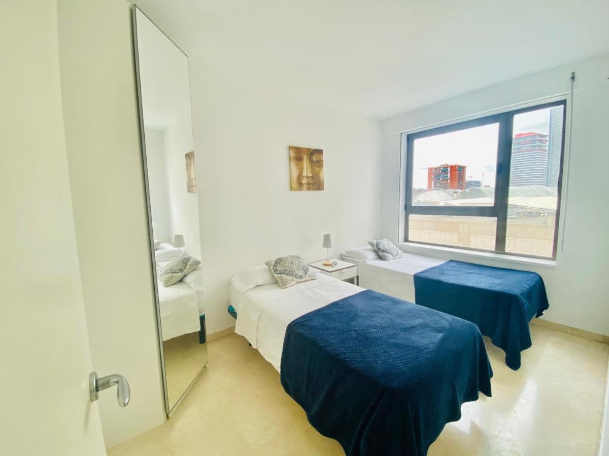 Akira Flats Diagonal Mar Barcelone