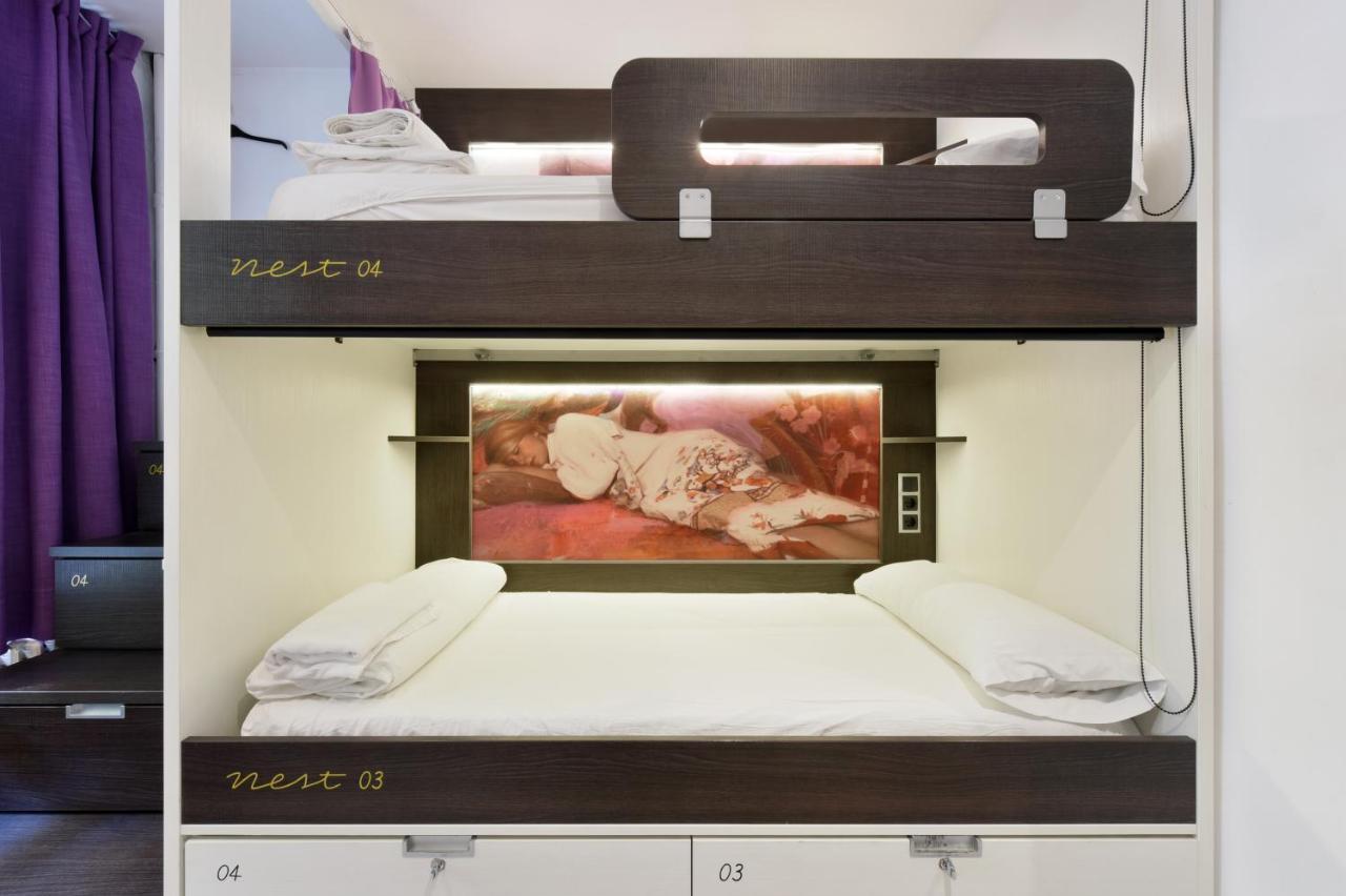 Free Hostel *
