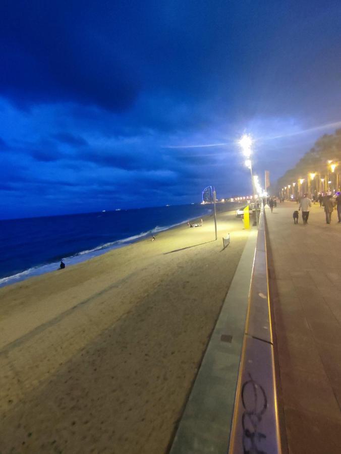 Nice Flat Within Walking Range To The Beach Appartement Barcelona