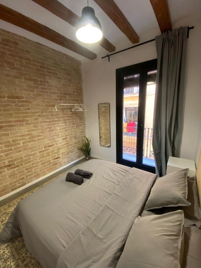 Spacious Modern In The Vibrant El Raval Apartment Barcelona