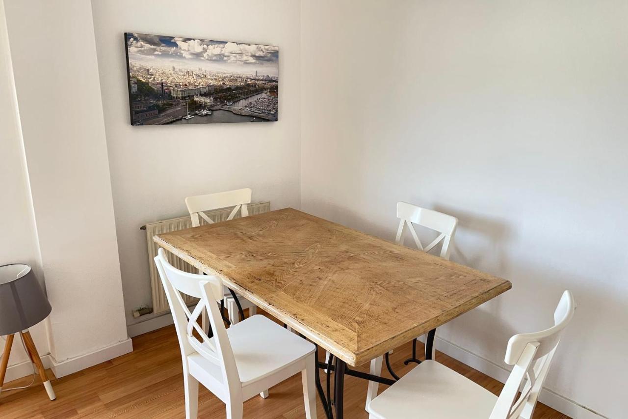 With Sea Views Next To The Of Mar Bella Appartement