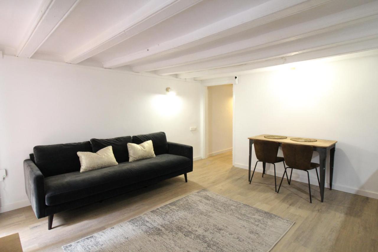 Appartement New Design In Center. Barcelona