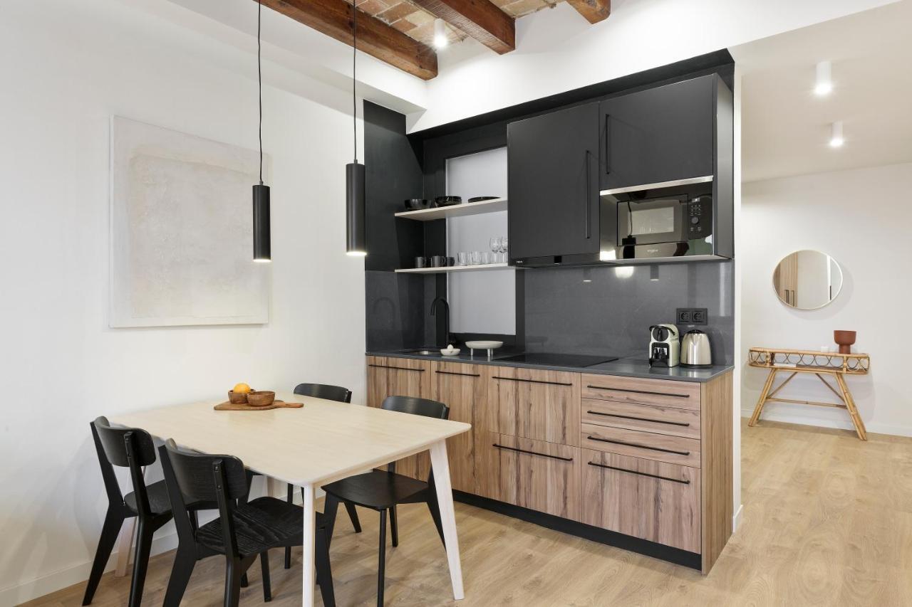 Diagonal Apartments By Olala Homes *