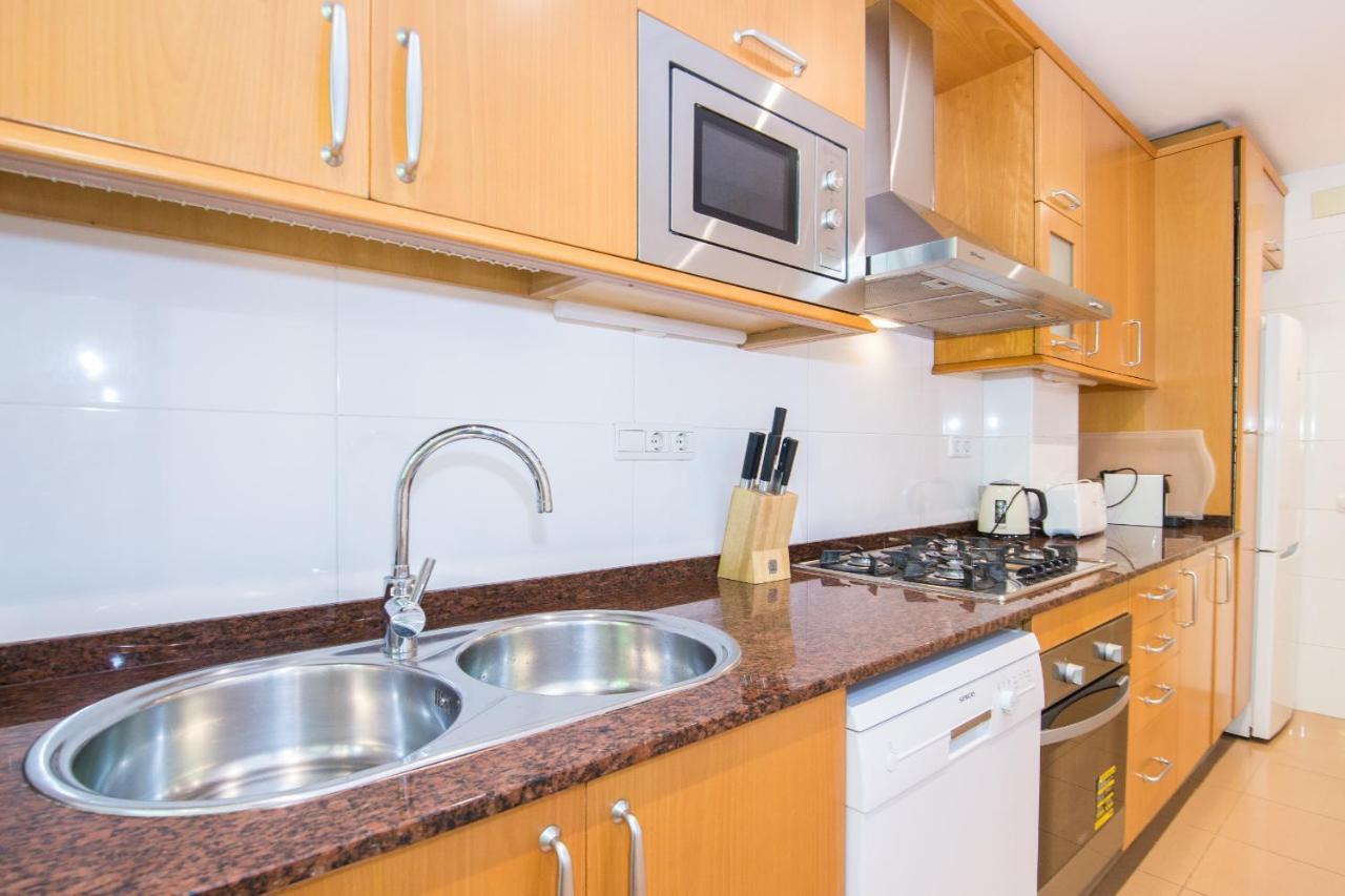 11jog1036 - Huge & Bright Train Station Apartment