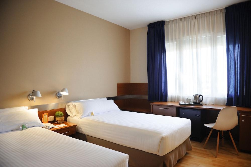 Tres Torres Atiram Hotel 3*