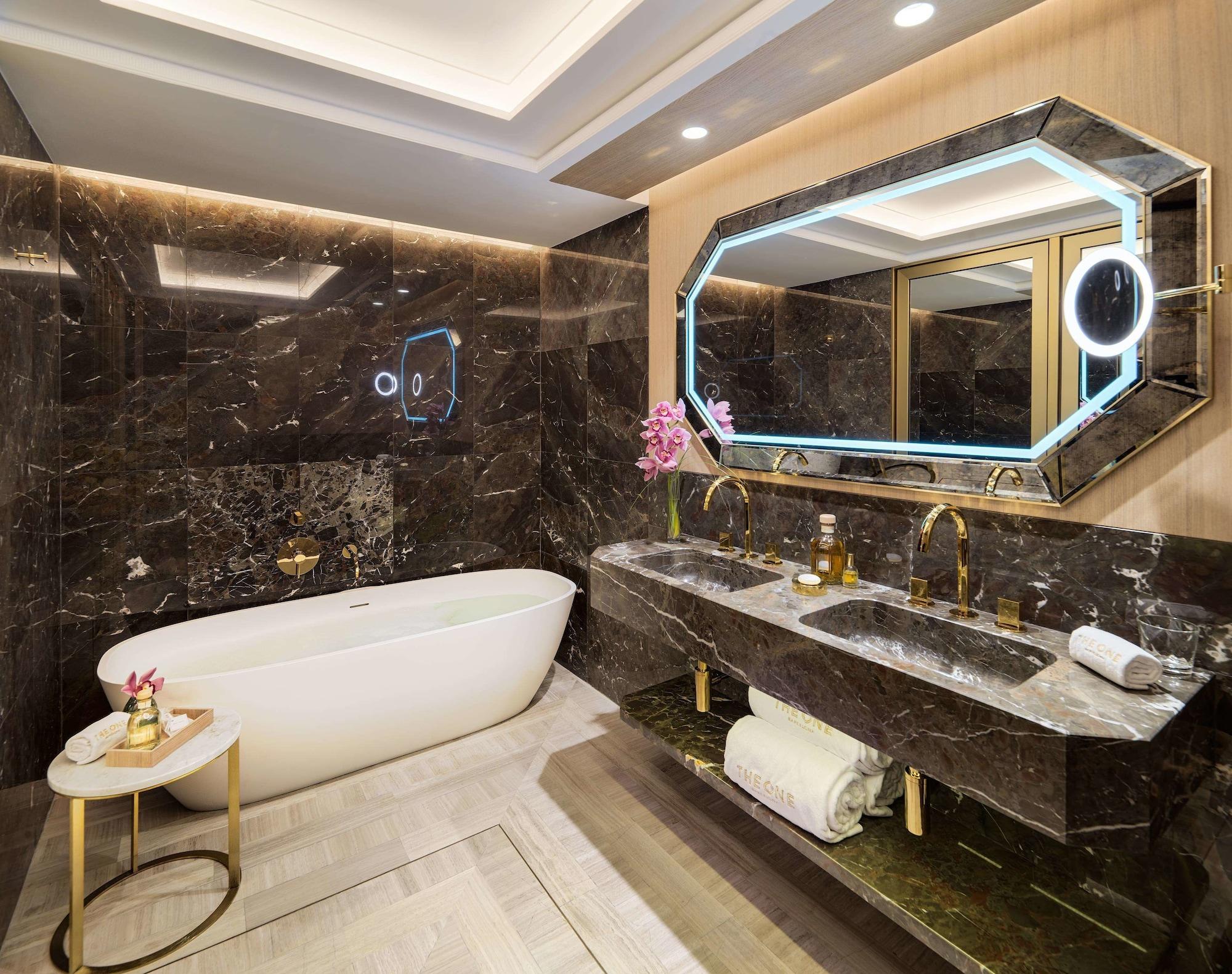 Hotel The One Gl 5*
