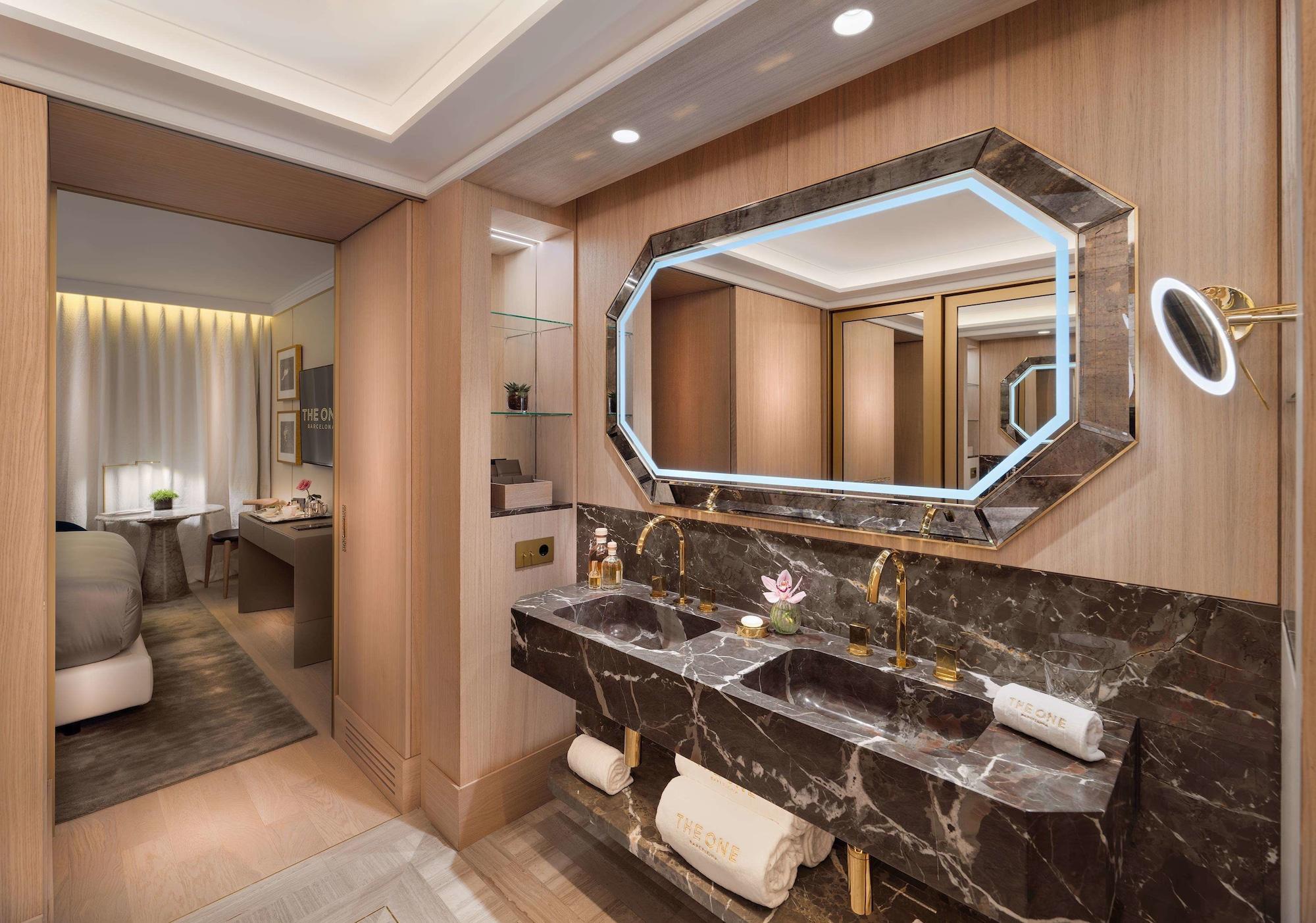 The One Gl Hotel 5*