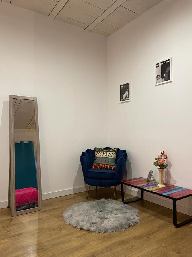 Hostel Rooms In Gothic Barcelona