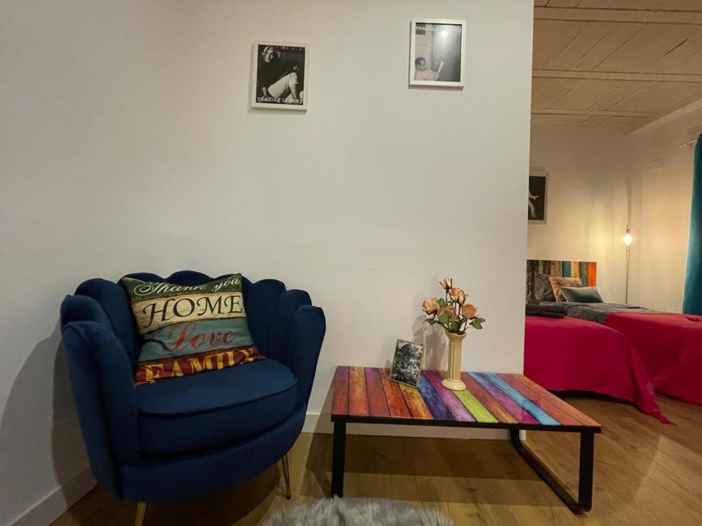Hostel Rooms In Gothic Barcelona