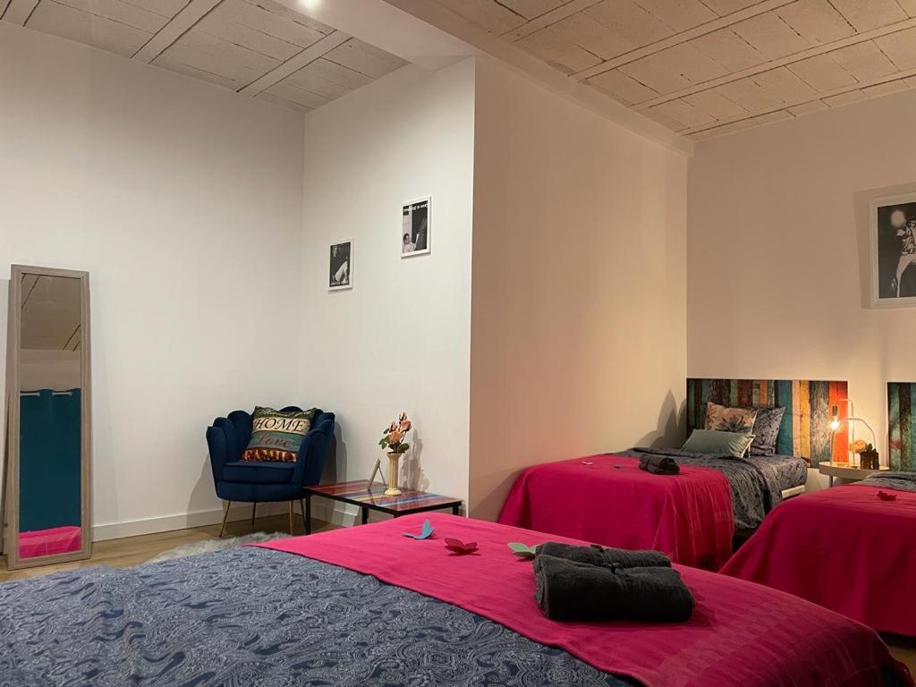 Rooms In Gothic Hostel