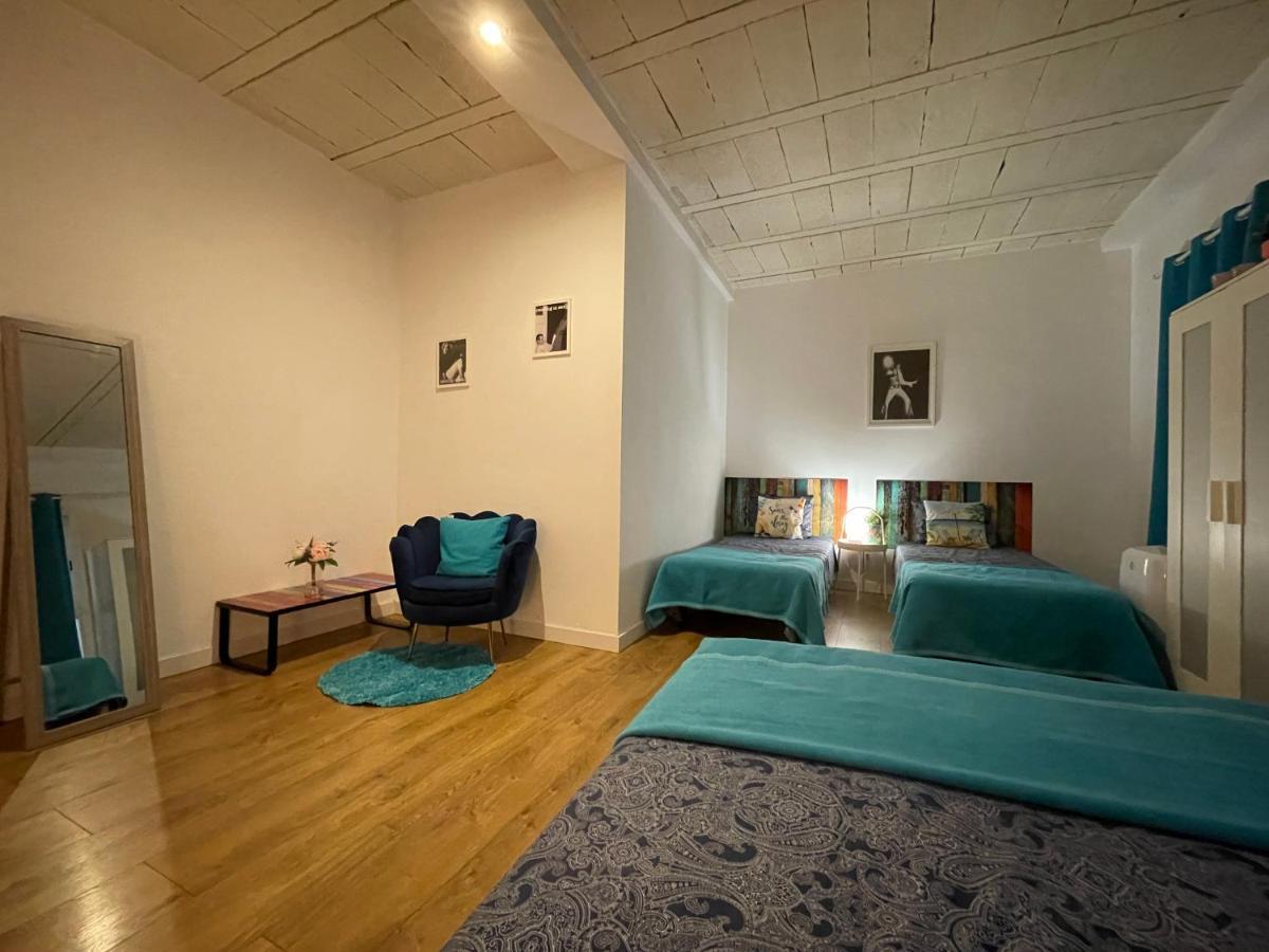 Rooms In Gothic Hostel
