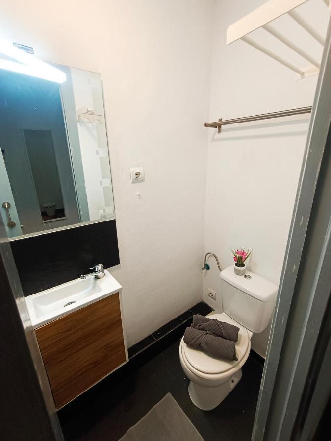 By Plaza Real Budget Hostel Barcelona