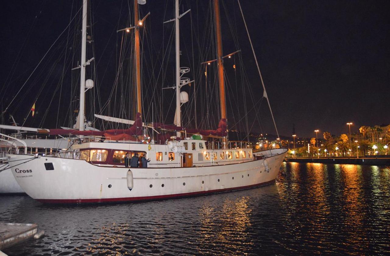 Southern Cross Botel *