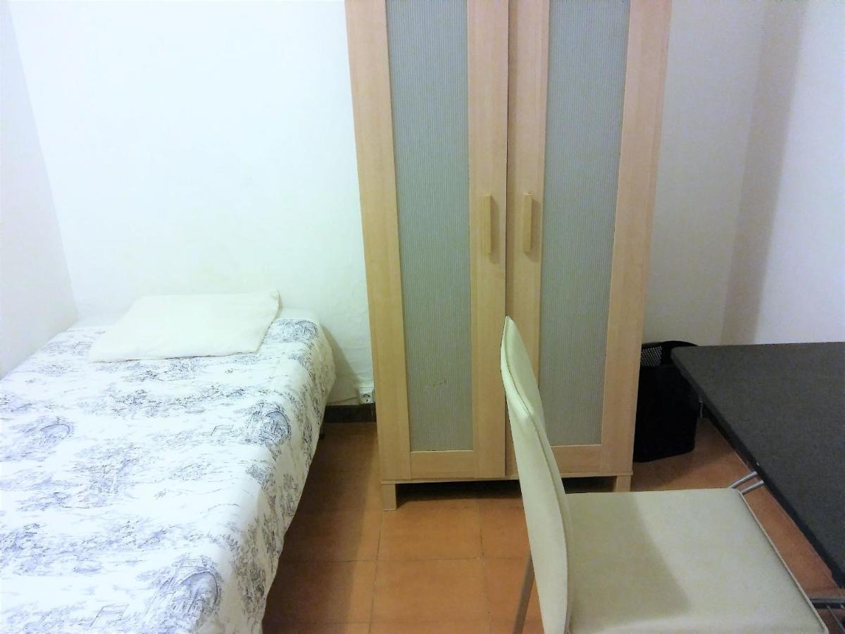 Pintor Pahissa Guest house *