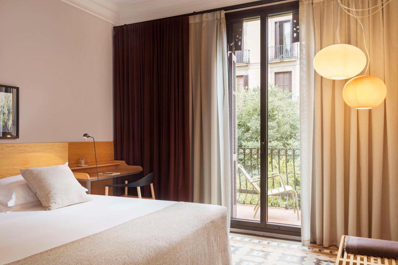 Alexandra Hotel, Curio Collection By Hilton Hotel