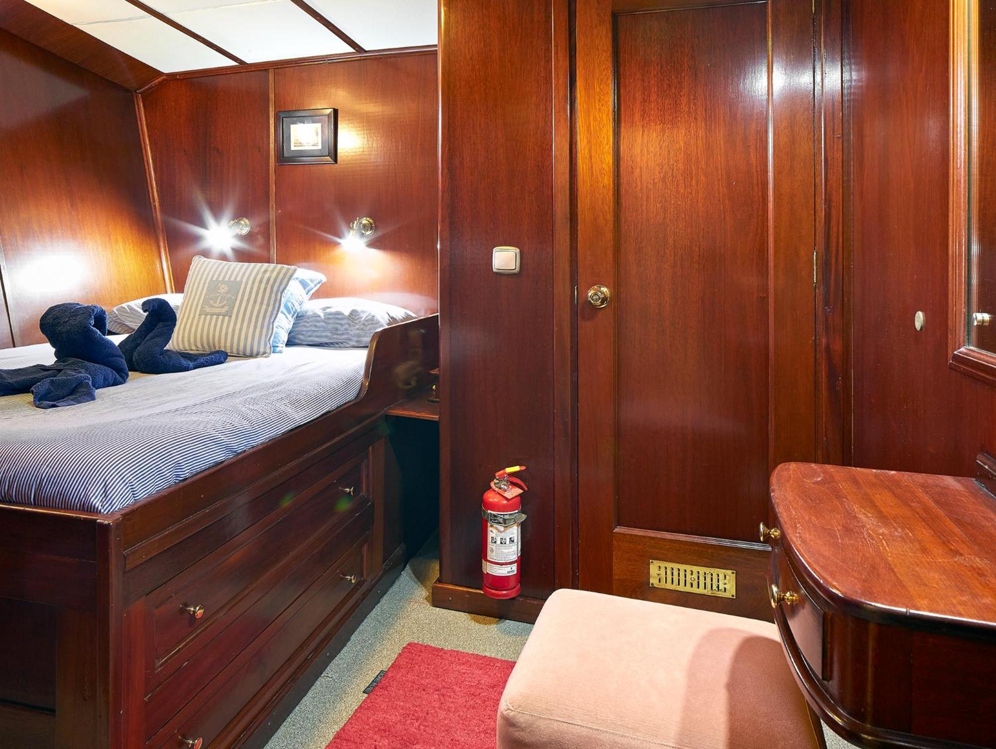 Botel Southern Cross *
