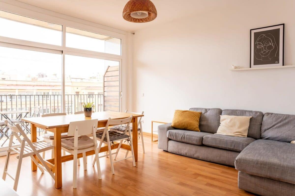 Appartement Bright 4bd With Terrace Near Arc De Triomf *