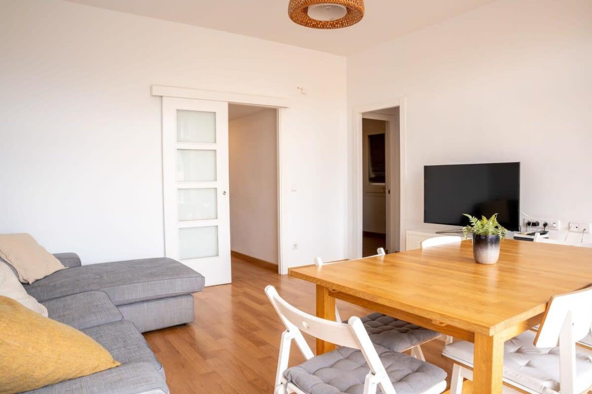 Appartement Bright 4bd With Terrace Near Arc De Triomf