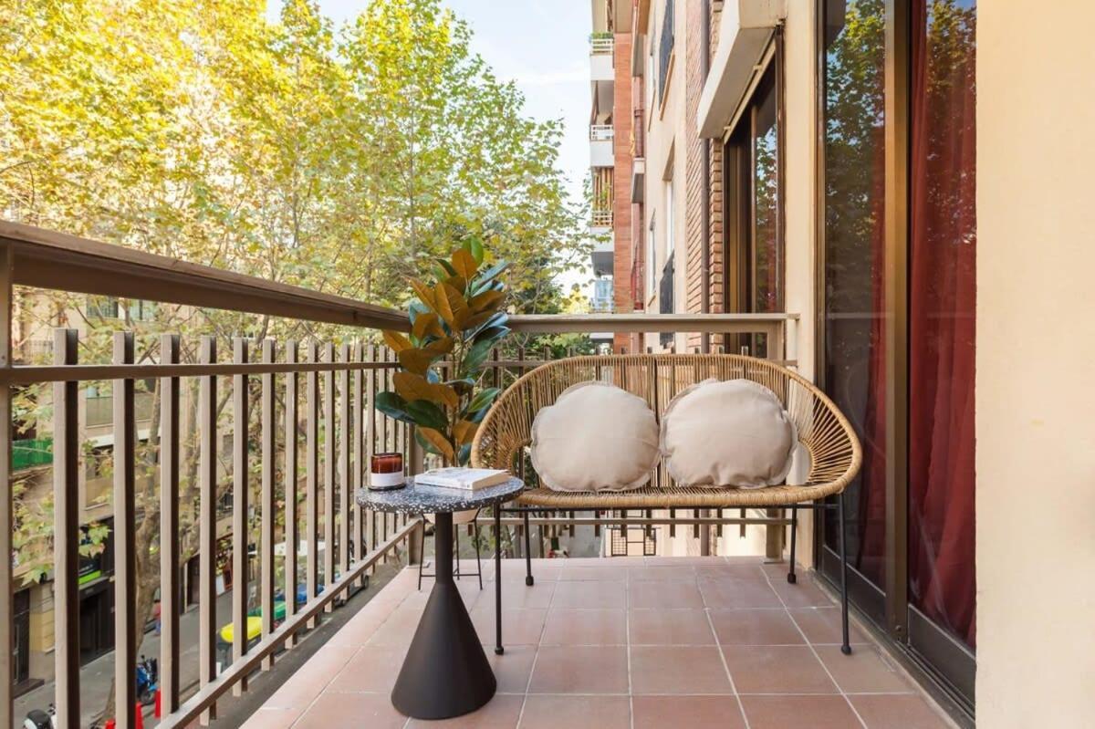 Sagrada Familia- Fantastic Bold Catalan 3 Bedroom Balcony Barcelone