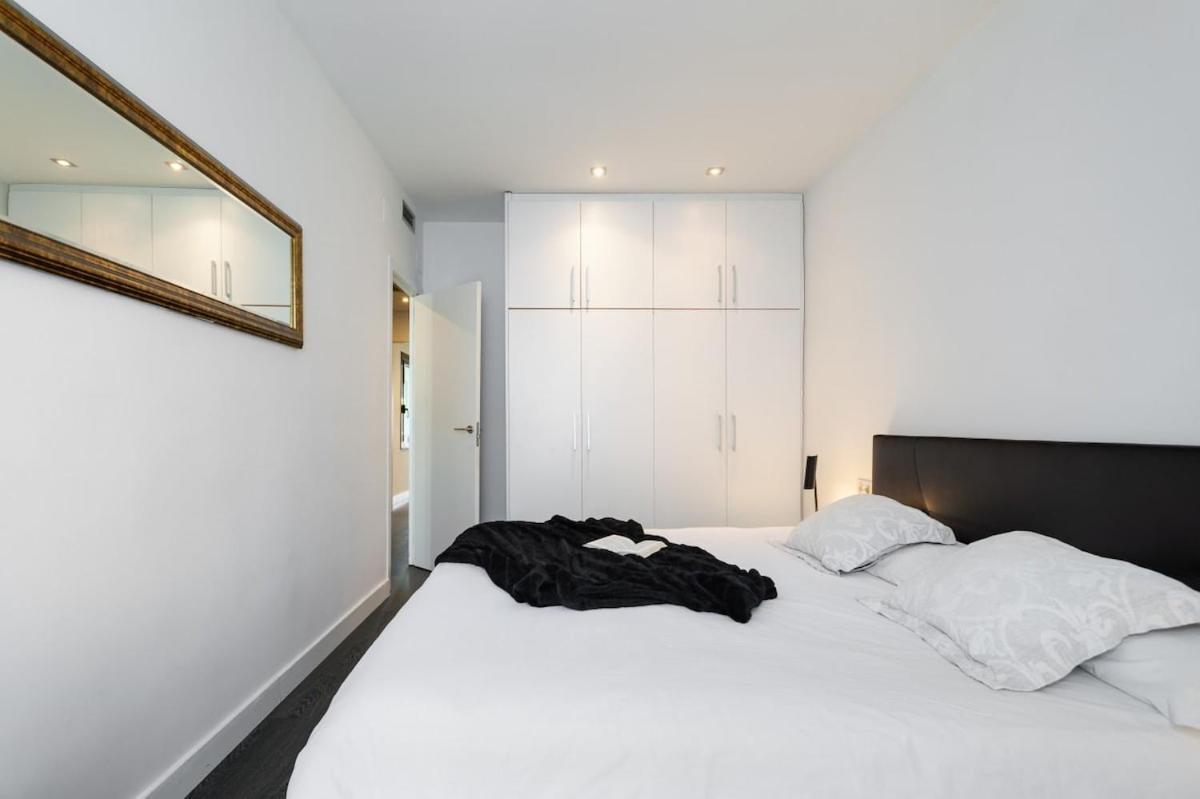 3-bedroom Penthouse With Terrace In Eixample Appartement