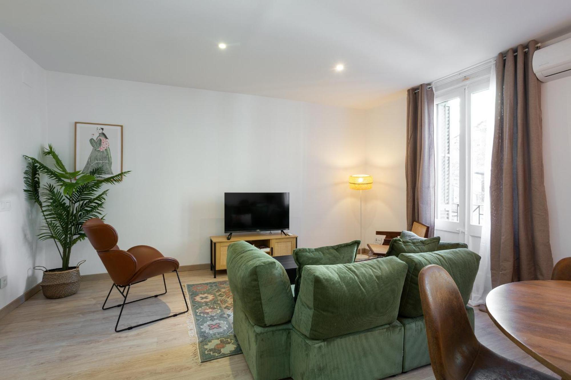 Apartment 11crc1037 Newly Decorated Near Sants Station