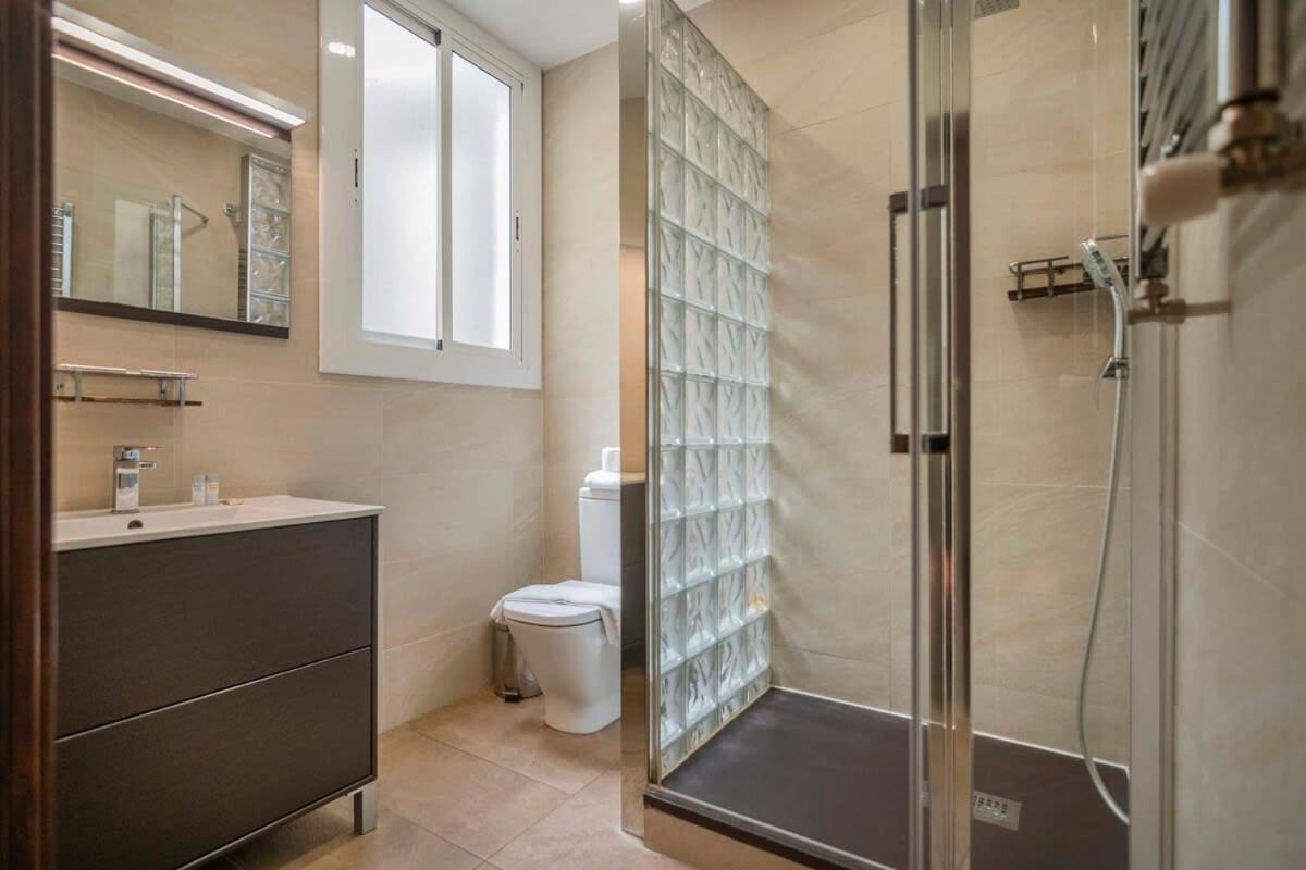 3bd With Private Terrace Right By Sagrada Familia Appartement