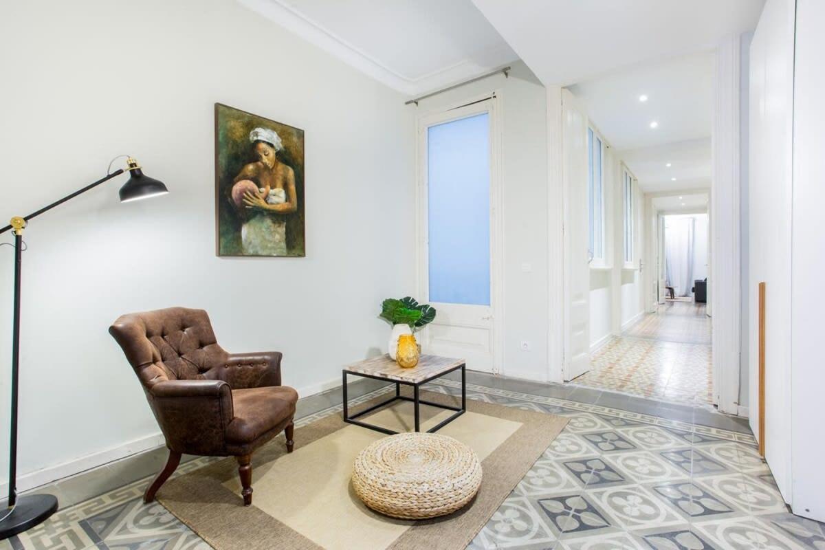 4 Bedroom With A Balcony In Ramblas 2 2 Barcelona