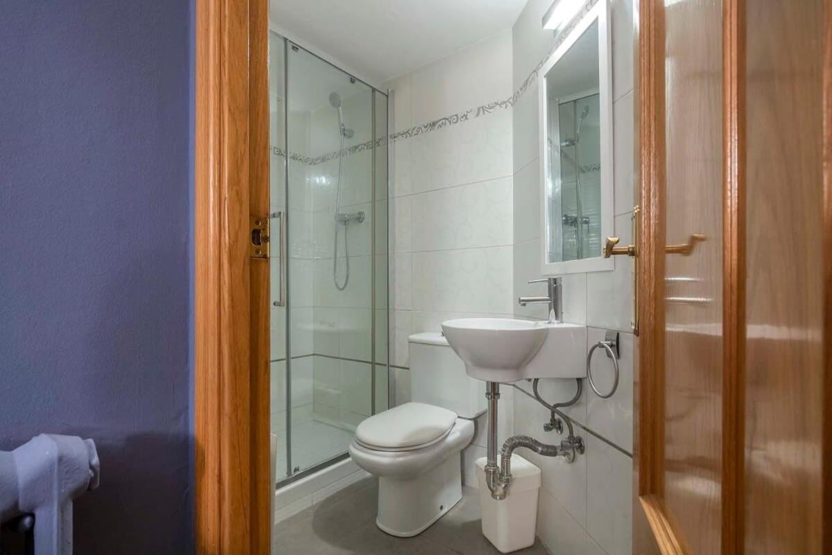 Apartment Comfy 4bd-2bth With Terrace In Plaza Espana