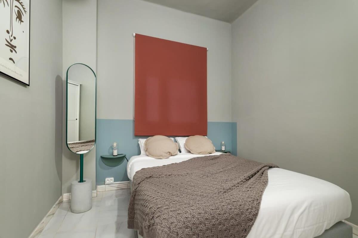 Sagrada Familia- Fantastic Bold Catalan 3 Bedroom Balcony